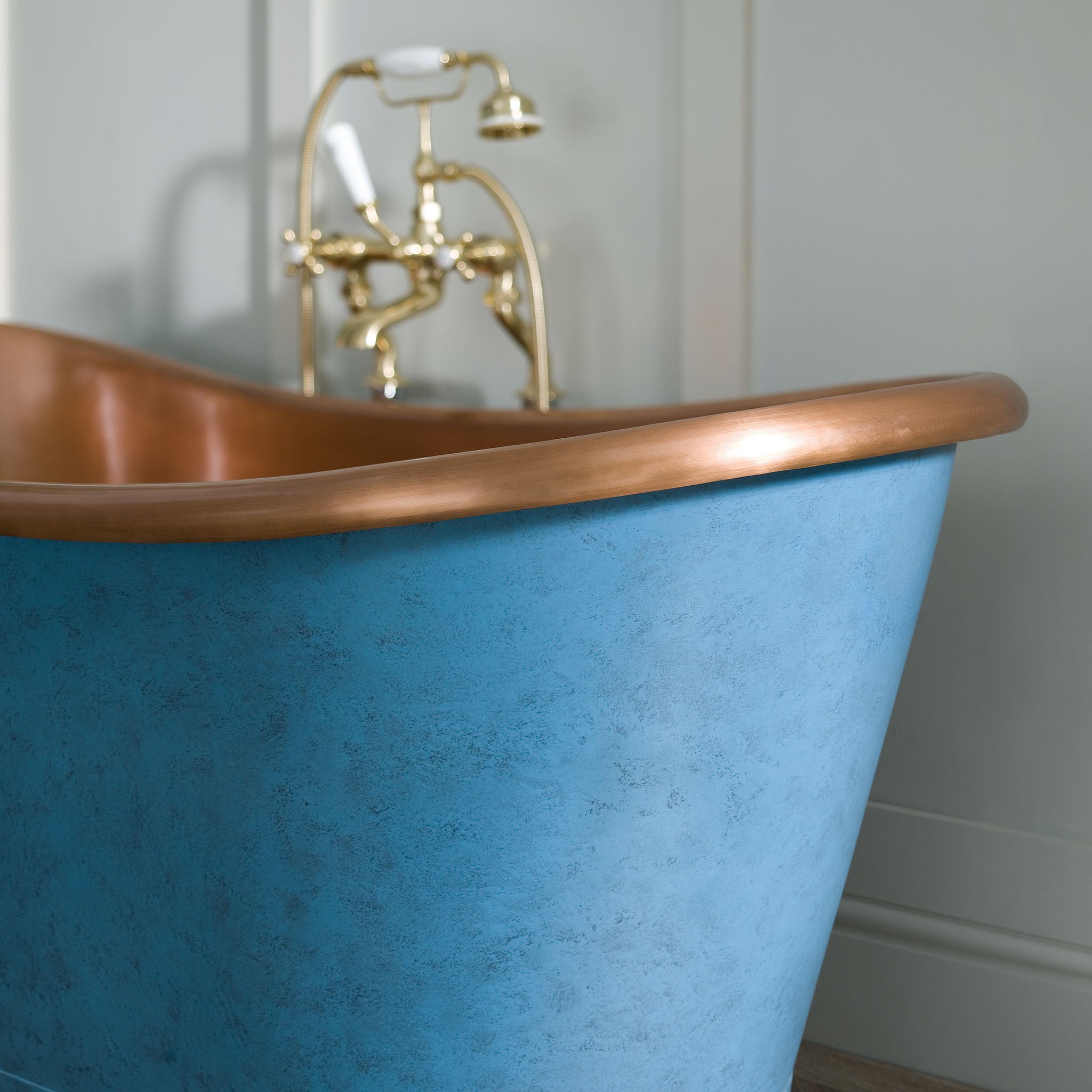 BC Designs Patinata Blue Copper Boat Double Ended Roll Top Bath